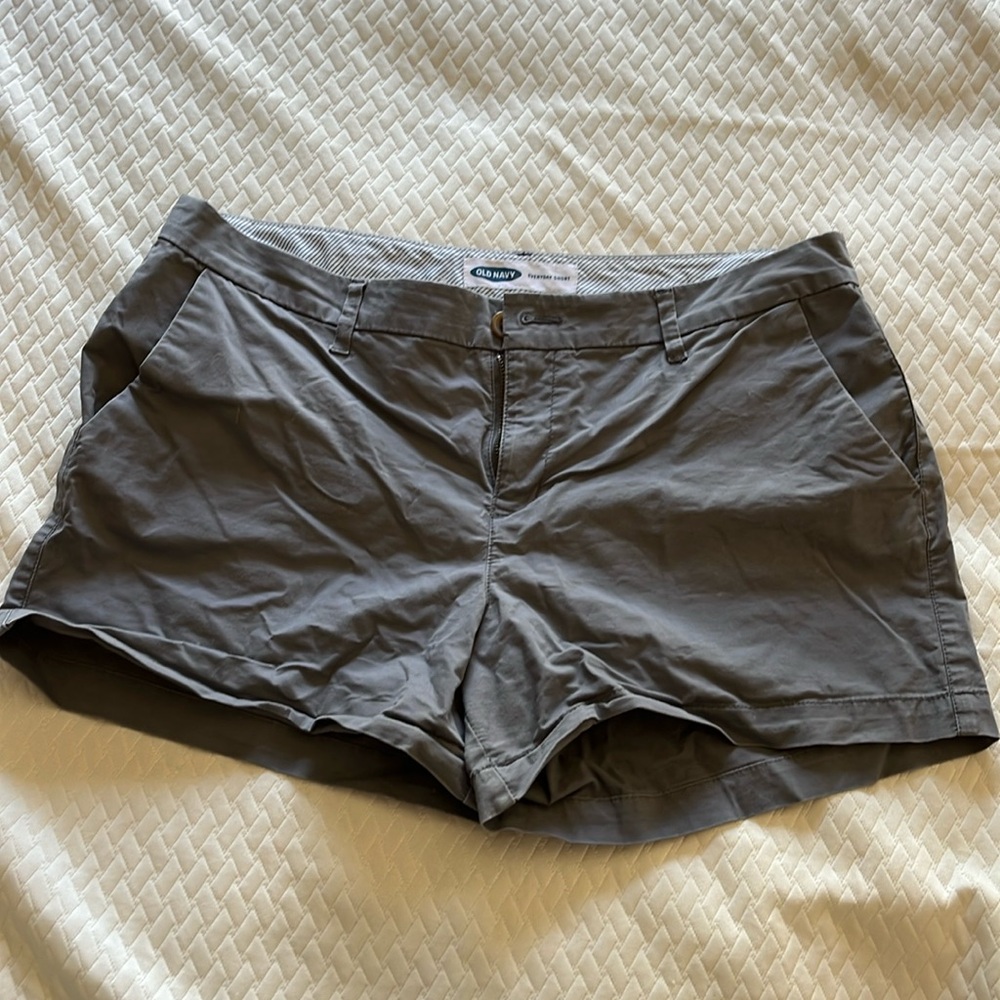 Women’s Old Navy Everyday Short